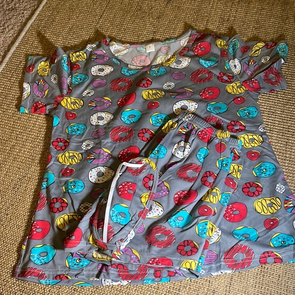 Donut Pjs Set with Sleeping mask included - Picture 1 of 4